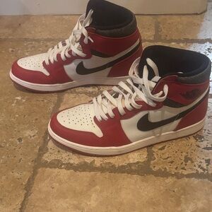 Nike Men's Red and White Sneakers